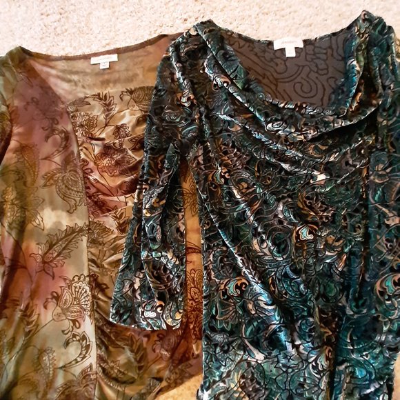 2 beautiful tops, very comfortable and feminine - Picture 1 of 8